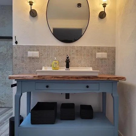 Todeskino ''altstadtflair'' In Apartmán